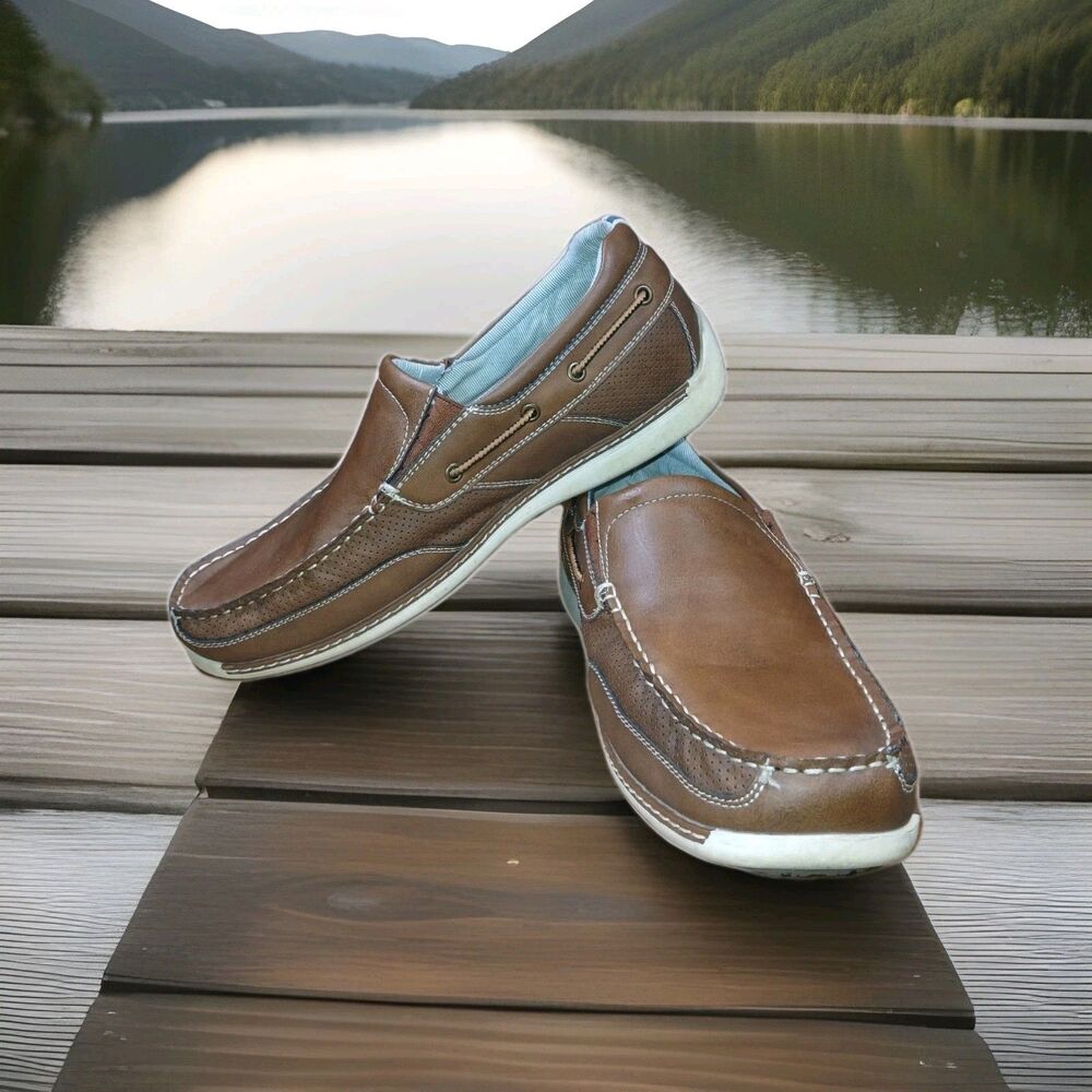 Izod Hayward mens 10.5 slip on Loafer shoes Brown Comfort Everyday Wear Work - Picture 2 of 12